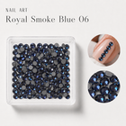 Nail Art Royal Smoke Blue 06 – strasuri albastru închis mari, cu exemplu pe unghie