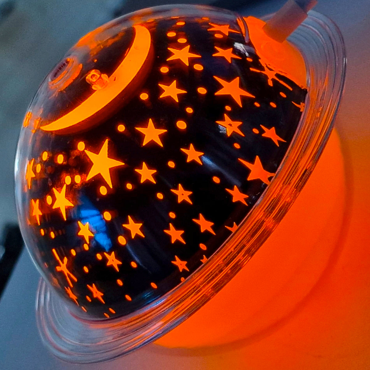 Difuzor aromaterapie ,umidificator , 3 tipuri de lumina , 200 ml ,Planet