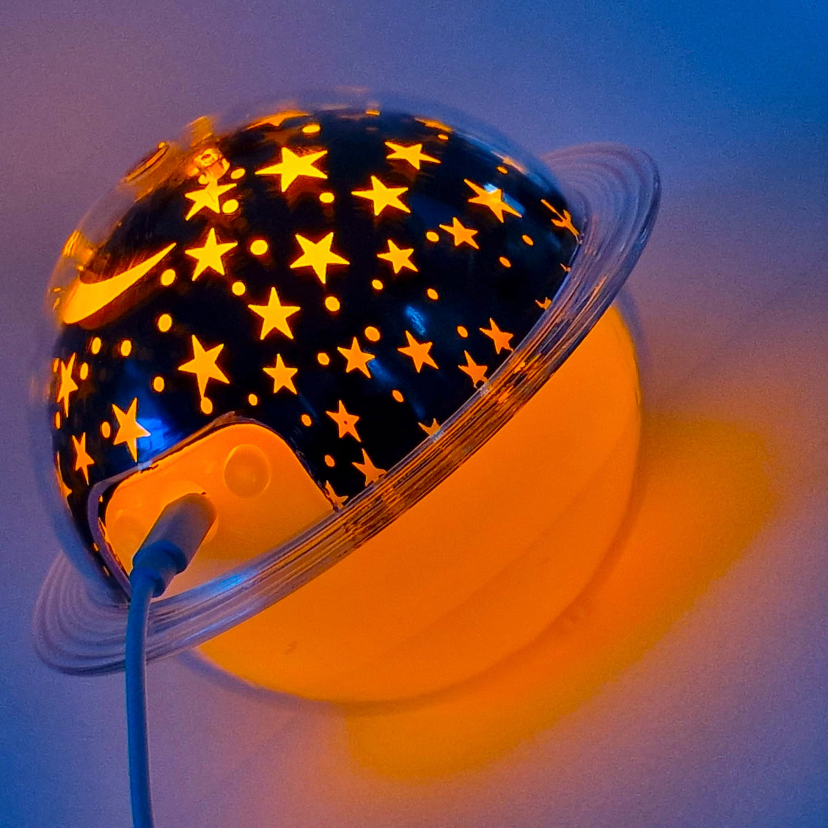 Difuzor aromaterapie ,umidificator , 3 tipuri de lumina , 200 ml ,Planet