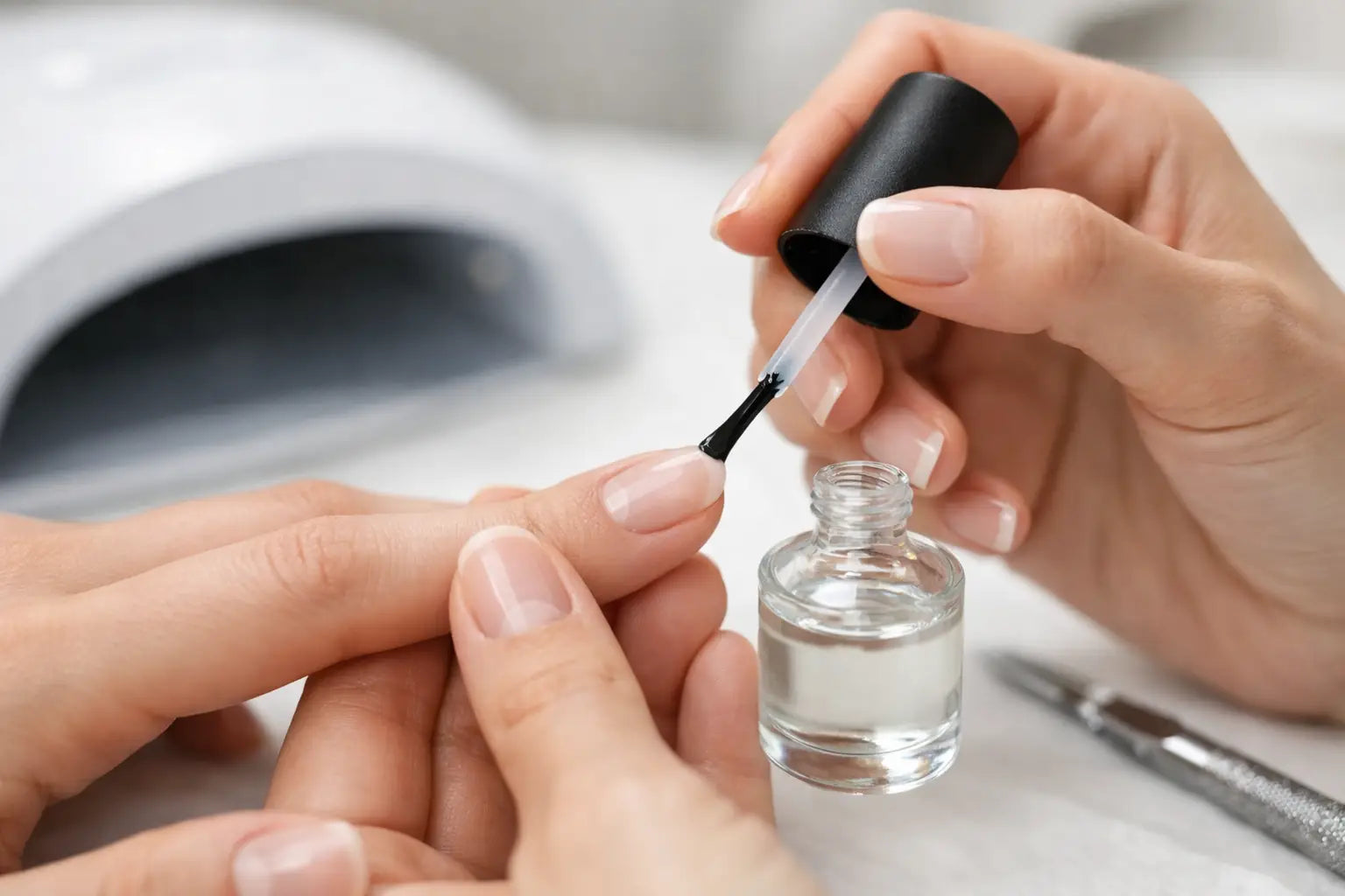 Image of Cum se foloseste primer unghii corect