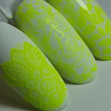 Ojă de ștampilă verde neon 08 – modele florale pe unghii