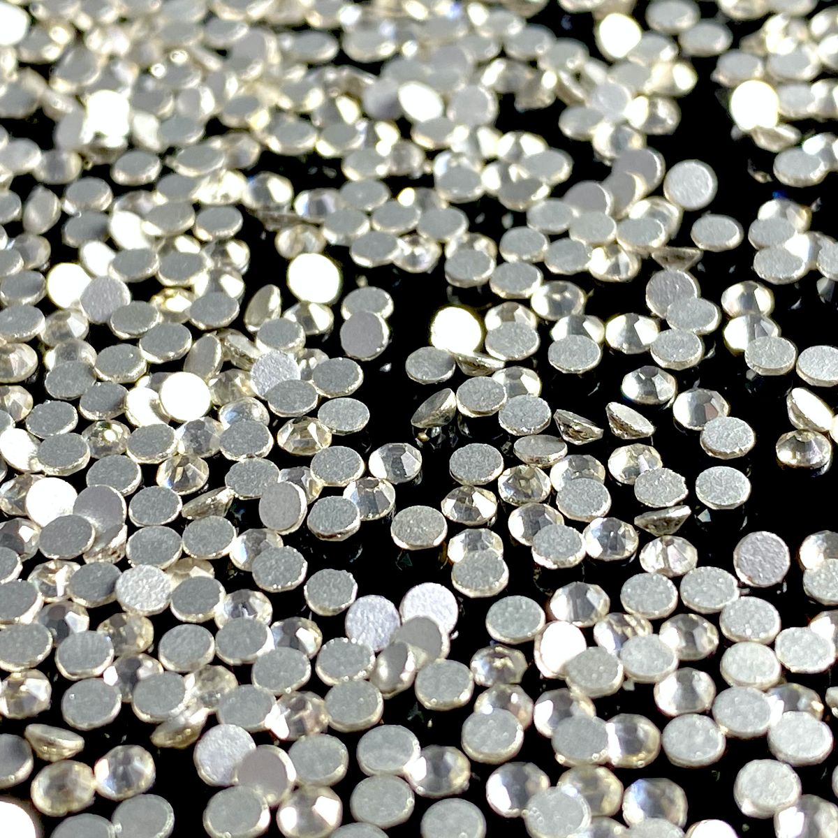 Strasuri Decor Unghii Argintii 1.5 mm