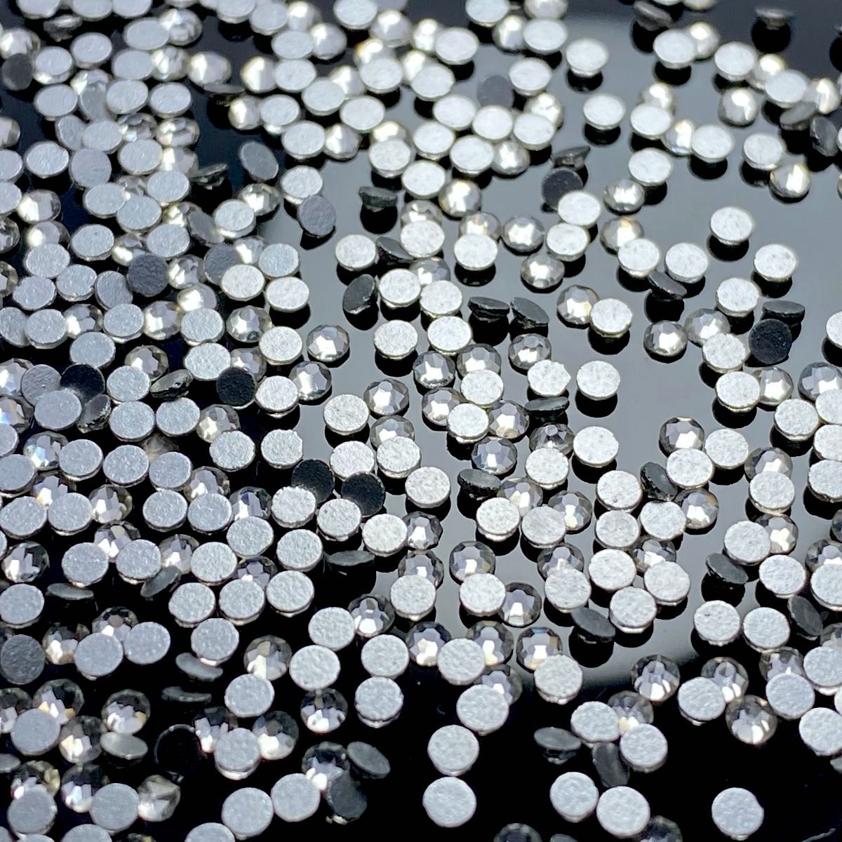 Image of Strasuri Decor Unghii Argintii 1.5mm( foarte mici)